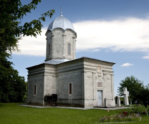 b. schitul Cetatuia - foto Arhiepiscopia Buzaului si Vrancei
