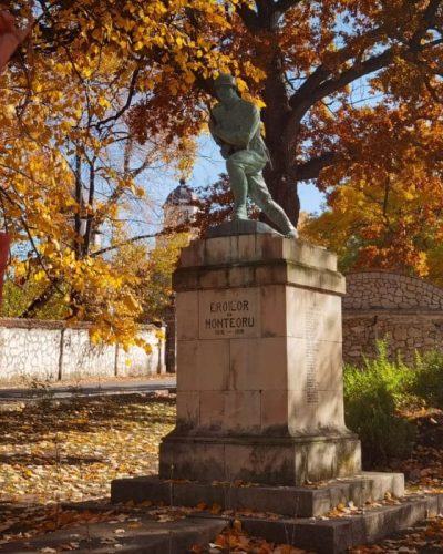 monumentul-eroilor-din-sarata-monteoru-q9cfasmiy2wo3siq99srtwojk1lbir8e17dihwhv14